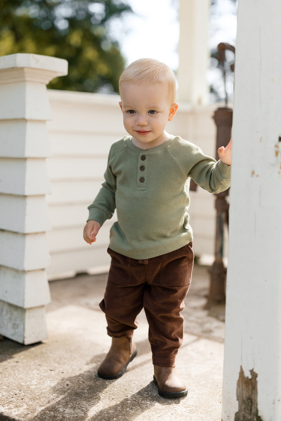 Jones Waffle Knit Henley Raglan Shirt - Fern