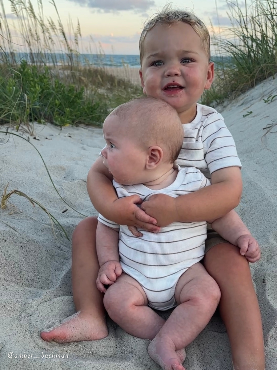 Dana Ribbed Short Sleeve Pocket Bodysuit Baby : One Pieces : Bodysuits : Short Sleeves Kendi Organic Cotton Baby Dana Ribbed Short Sleeve Pocket Bodysuit