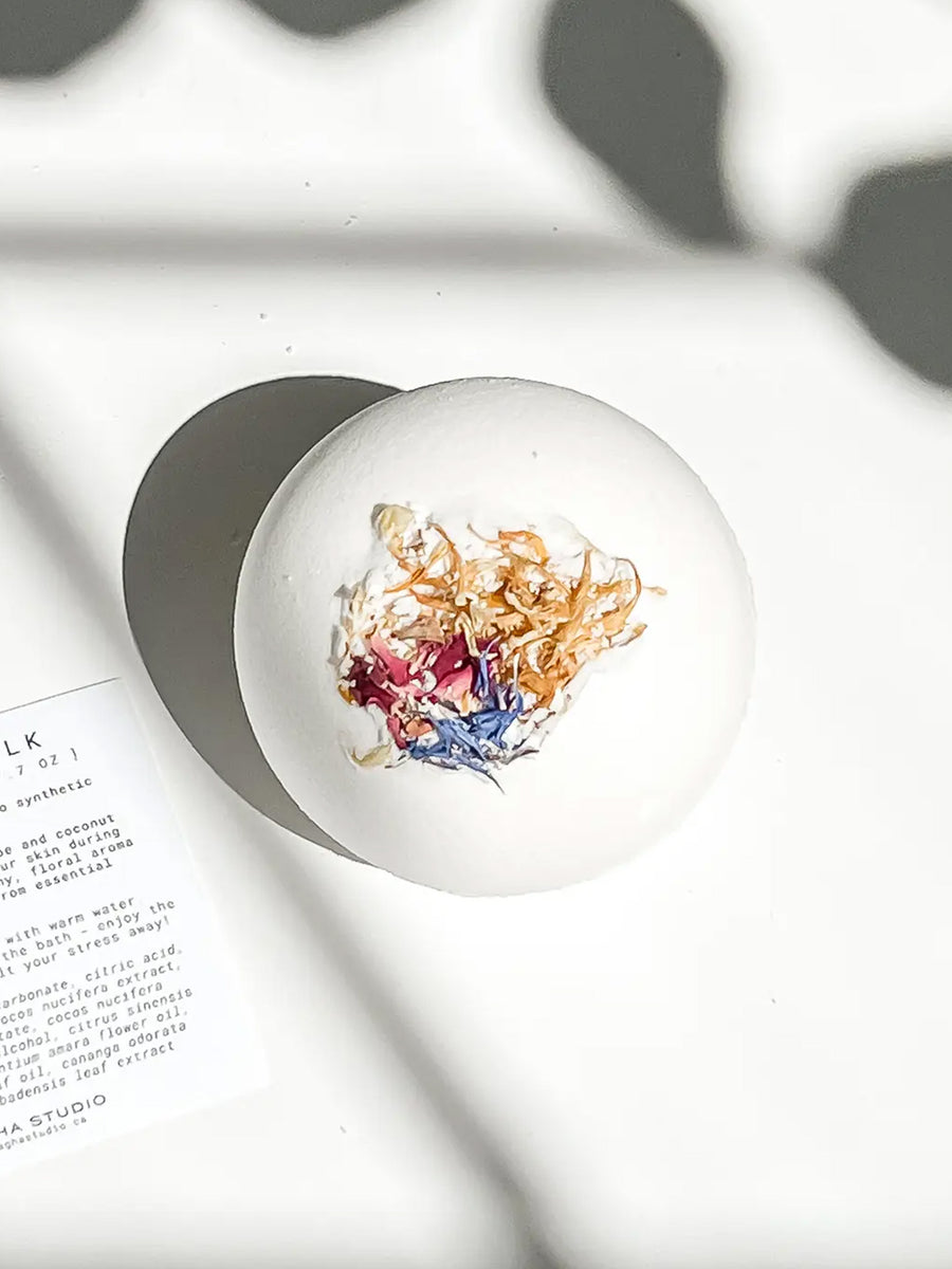 Aloe + Cocomilk Bath Bomb