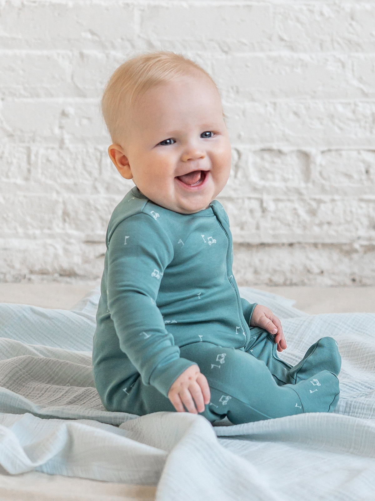 Peyton Zipper Sleeper - Fairway / Laguna + Powder Sale : Baby : One Pieces : Sleepers : Long Sleeves KENDI by Colored Organics Peyton Zipper Sleeper - Fairway / | Colored Organics®