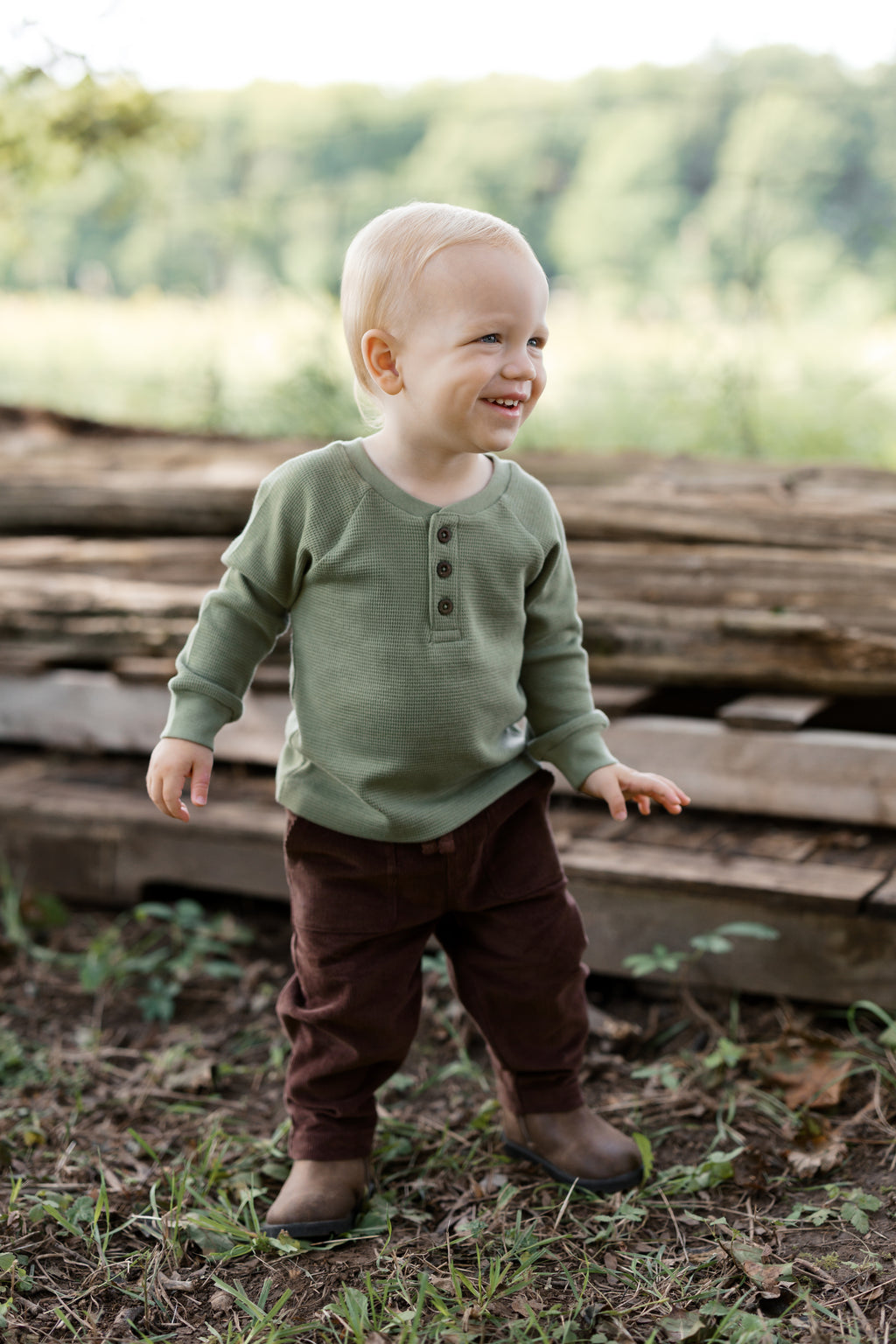 Jones Waffle Knit Henley Raglan Shirt - Fern