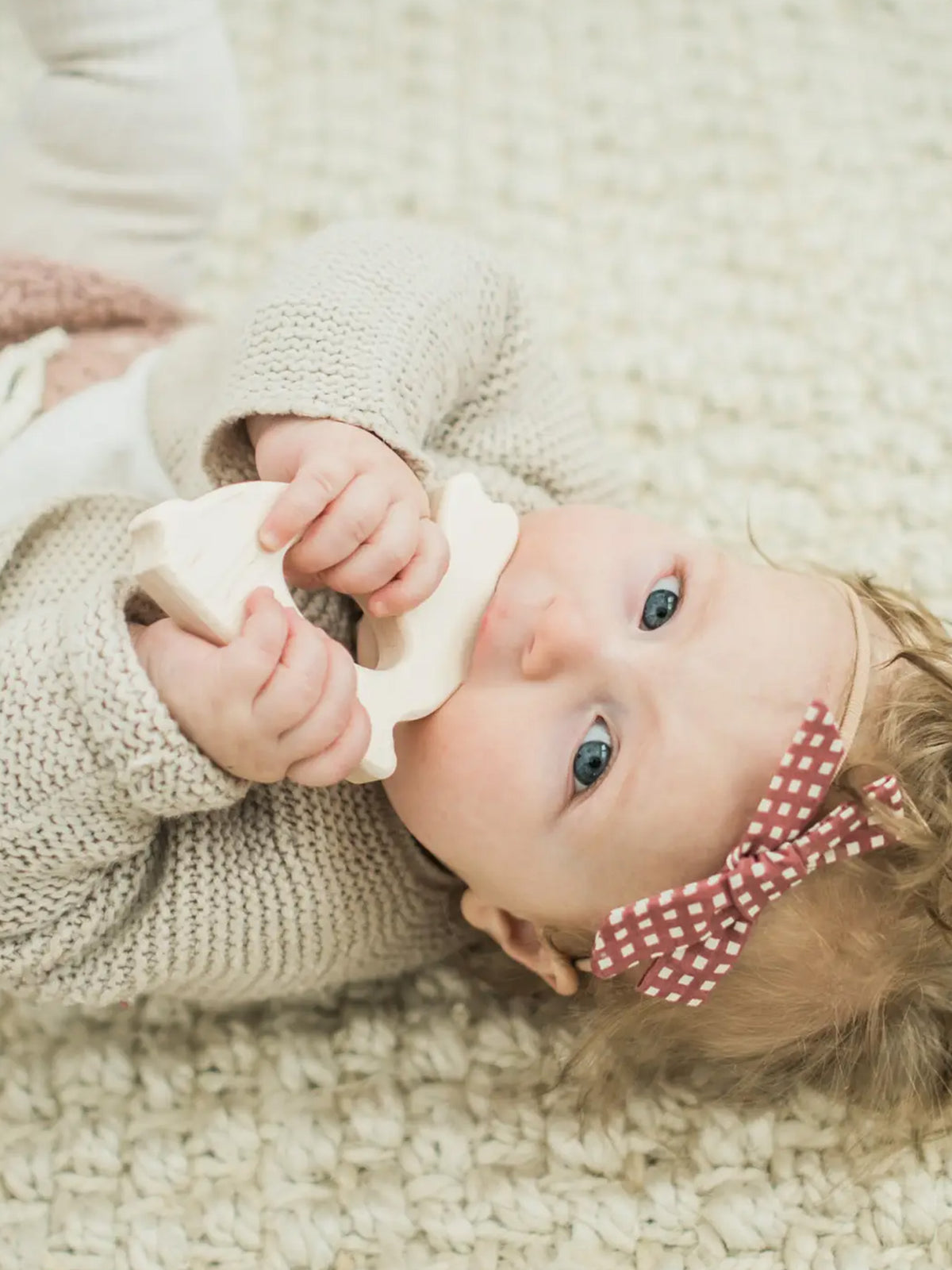 Bunny Grasping Wooden Toy Baby : Toys : Teethers Bannor Toys Bunny Grasping Wooden Toy for Baby | Colored Organics®