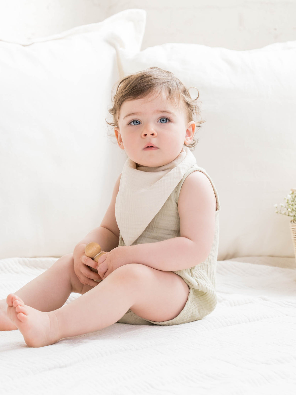 Classic 2-Pack Muslin Bandana Bibs Baby : Gear : Bibs : Feeding Colored Organics Baby Classic 2-Pack Muslin Bandana Bibs | Colored Organics®