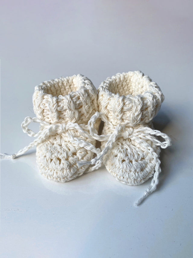 Organic Cotton Tie Baby Booties Baby : Accessories : Socks Gooseberry Fool 